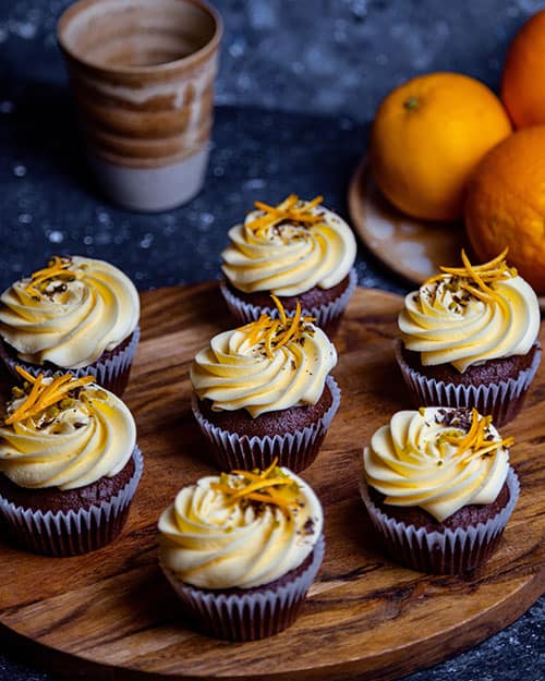schokoladige Kaffee-Cupcakes mit Orangen Buttercreme, vegan
