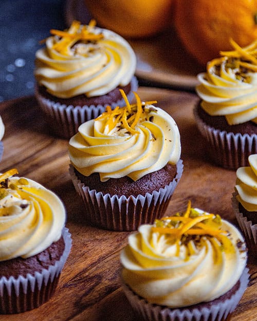 schokoladige Kaffee-Cupcakes mit Orangen Buttercreme, vegan