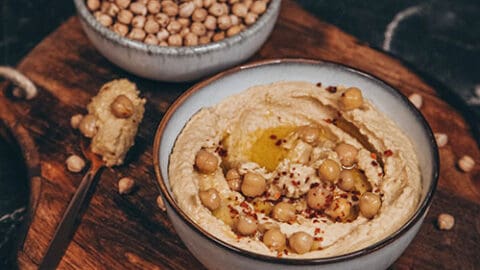 veganer Hummus, schnell und einfach zubereitet aus Kichererbsen