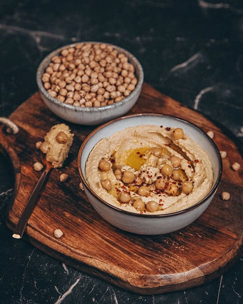 veganer Hummus, schnell und einfach zubereitet aus Kichererbsen